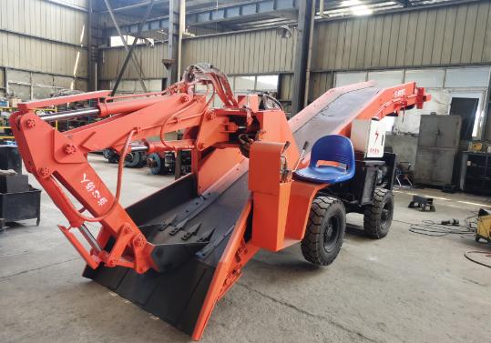 操作輪式扒渣機在隧道工作時，要注意哪些呢？